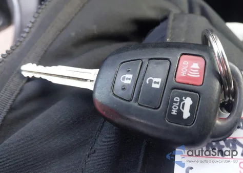 2016 Toyota Corolla Le z USA, uszkodzony, nr VIN 2T1BURHE3GC666500